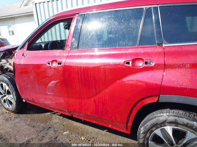 Toyota Highlander Xle 2021 5TDHZRBH5MS153217 Image 15
