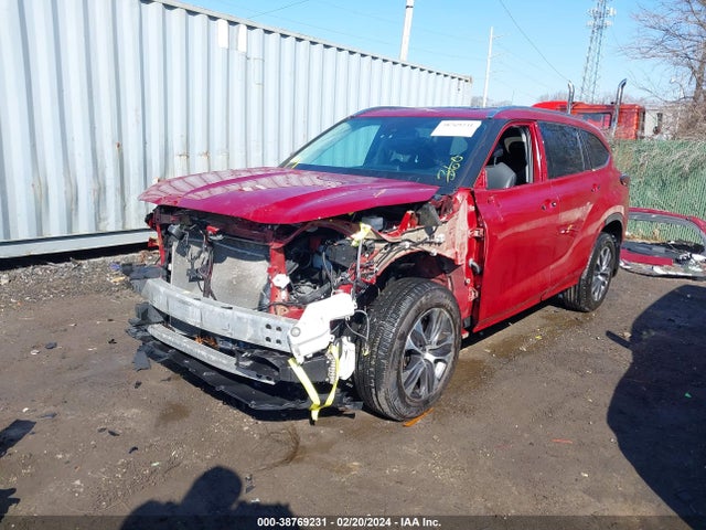 Toyota Highlander Xle 2021 5TDHZRBH5MS153217 Image 2