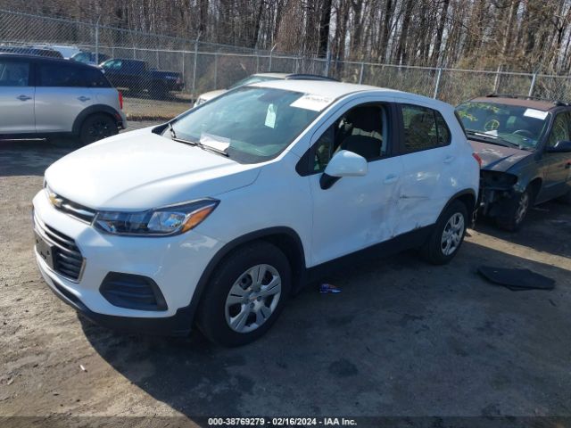 KL7CJKSB5JB602092 Chevrolet TRAX LS