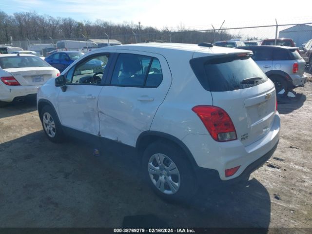 KL7CJKSB5JB602092 Chevrolet TRAX LS