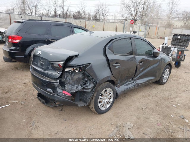 Toyota YARIS L 2019 3MYDLBYV2KY528492 Image 4