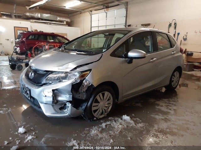 Honda FIT LX 2016 JHMGK5H57GS009460 Image 2