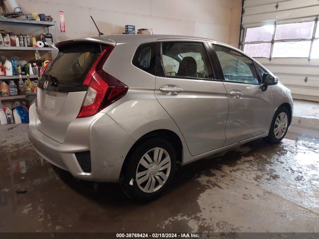 Honda FIT LX 2016 JHMGK5H57GS009460 Image 4