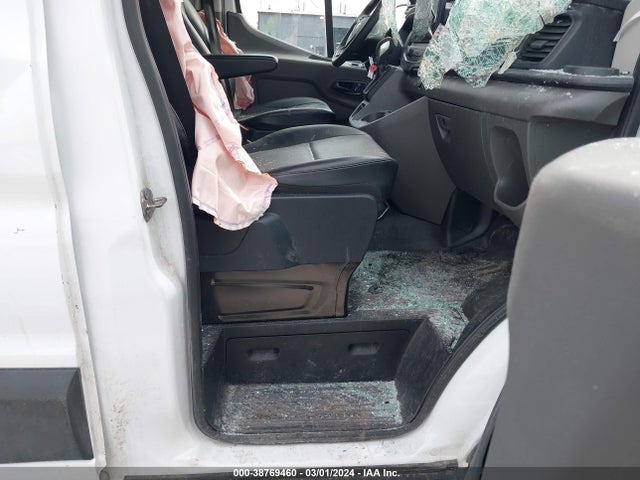 Ford Transit-350 Cargo Van 2022 1FTBW3X8XNKA56690 Image 5