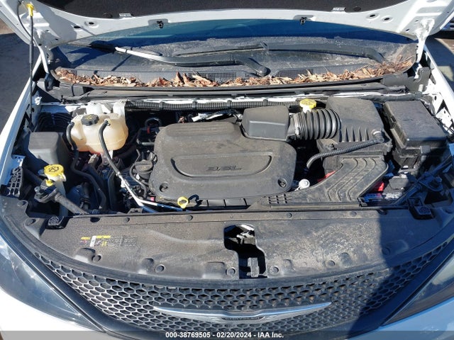 2C4RC1CG1NR103342 Chrysler Voyager Lx