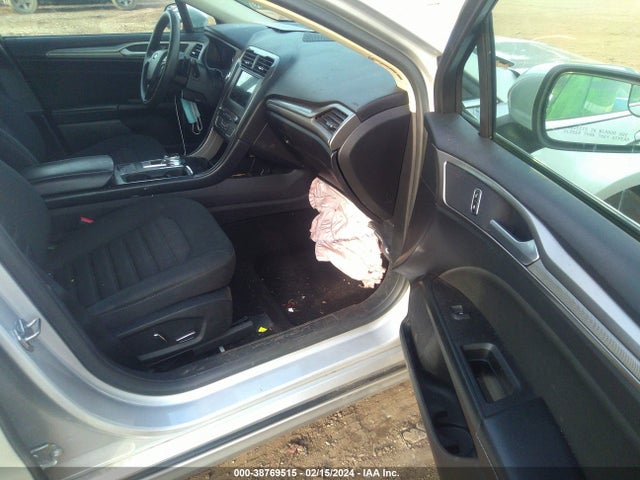 Ford FUSION SE 2018 3FA6P0HDXJR210996 Image 5