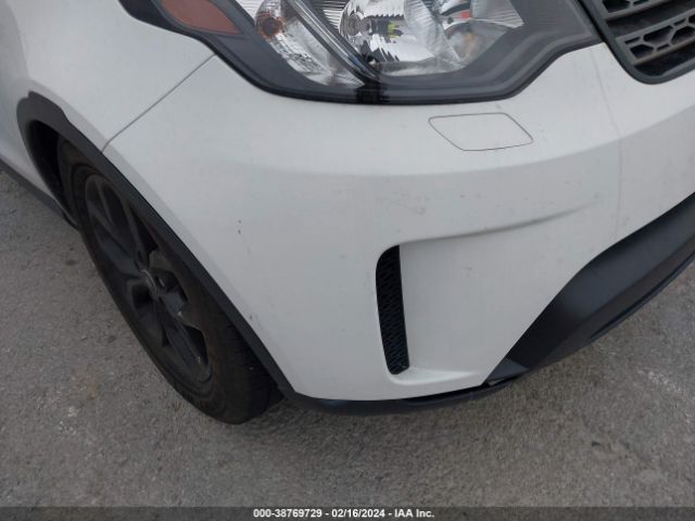 SALRG2RV6JA050130 Land Rover Discovery Se