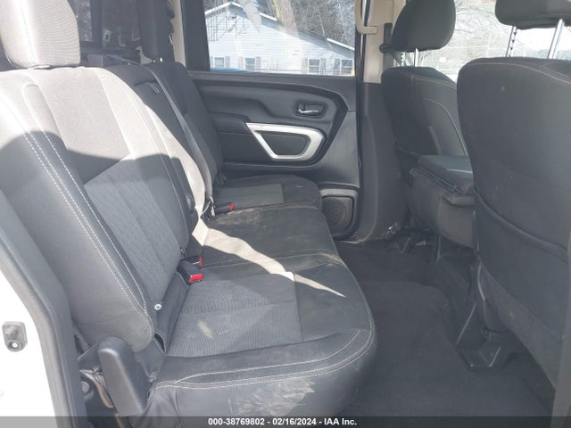Nissan TITAN SV 2017 1N6AA1EJ6HN544913 Image 8