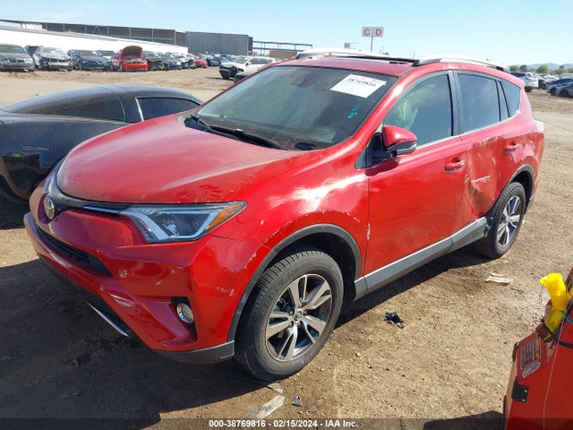 Toyota Rav4 Xle 2016 JTMWFREV1GJ063131 Image 2