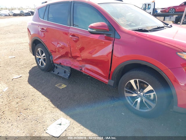 Toyota Rav4 Xle 2016 JTMWFREV1GJ063131 Image 6