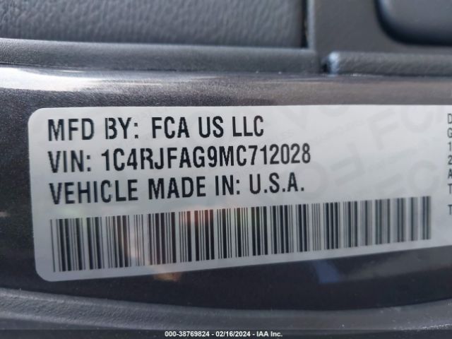 1C4RJFAG9MC712028 Jeep Grand Cherokee Laredo E 4x4