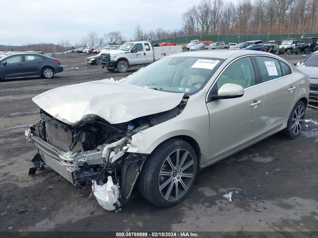 LYV402HM8JB179073 Volvo S60 Inscription T5 Platinum