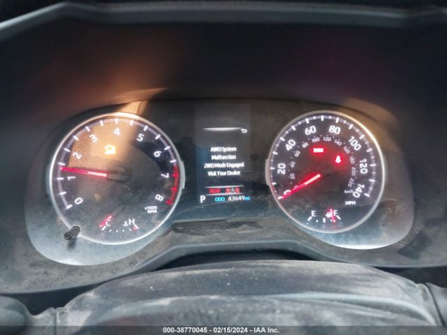 2T3F1RFV1KW074105 Toyota RAV4 LE