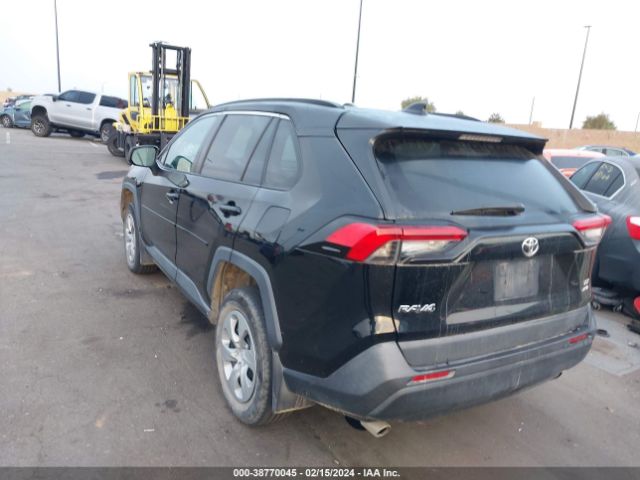 2T3F1RFV1KW074105 Toyota RAV4 LE