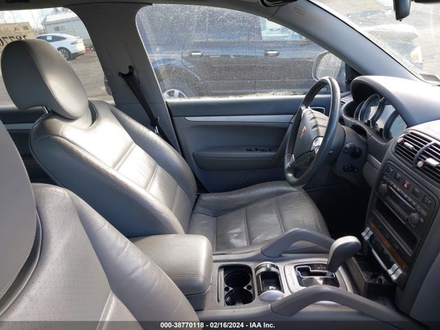 2004 PORSCHE CAYENNE WP1AB29P74LA66557 Photo 4