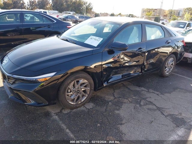 Hyundai ELANTRA SEL 2024 KMHLM4DG0RU658242 Image 2