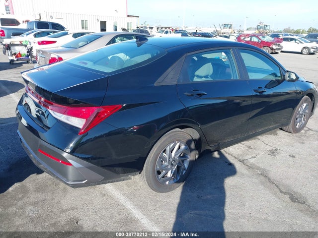 Hyundai ELANTRA SEL 2024 KMHLM4DG0RU658242 Image 4