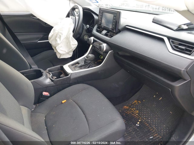 Toyota RAV4 LE 2021 2T3H1RFV0MW176779 Image 5