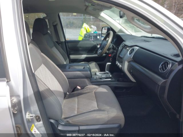 5TFRM5F13FX082735 Toyota Tundra Sr5 4.6l V8