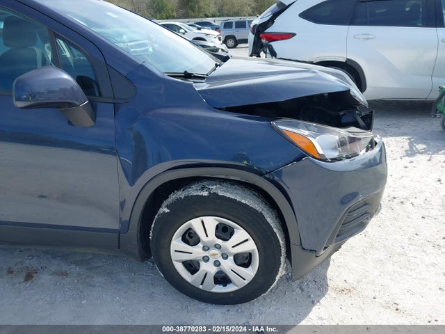 Chevrolet TRAX LS 2018 3GNCJKSBXJL155834 Image 14