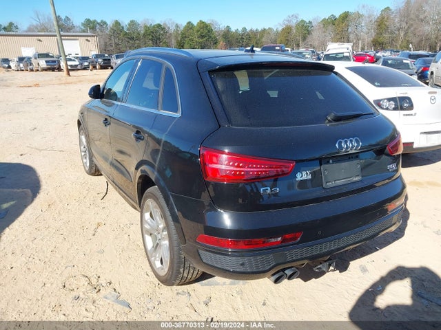 WA1GCCFS1HR001739 Audi Q3 2.0t Premium