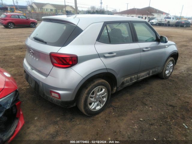 2021 HYUNDAI VENUE KMHRB8A31MU098006 Photo 3