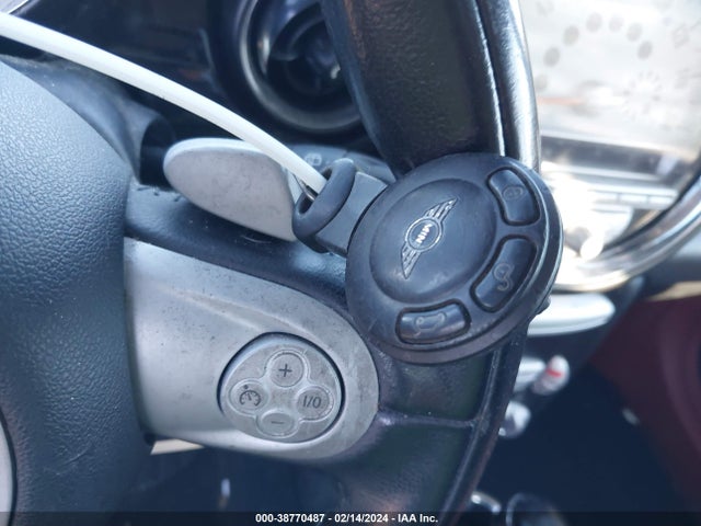 2009 MINI COOPER S WMWMF73569TW81760 Photo 10