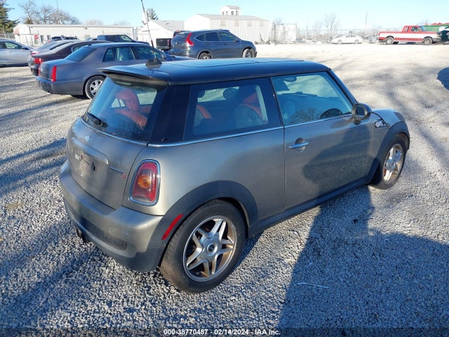 2009 MINI COOPER S WMWMF73569TW81760 Photo 3