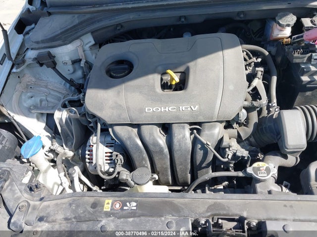 Hyundai ELANTRA SEL 2018 5NPD84LFXJH214550 Image 10