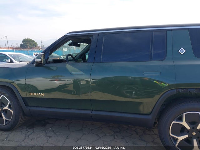 Rivian R1s Adventure 2023 7PDSGABA5PN027345 Image 15