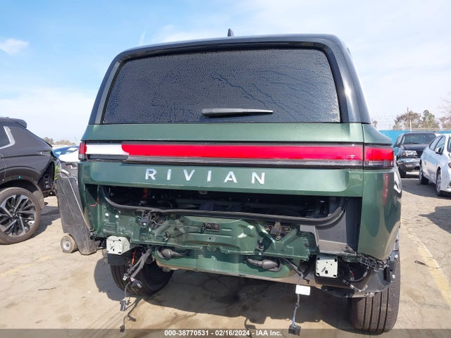 Rivian R1s Adventure 2023 7PDSGABA5PN027345 Image 17