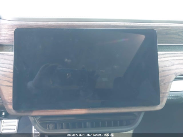 Rivian R1s Adventure 2023 7PDSGABA5PN027345 Image 19