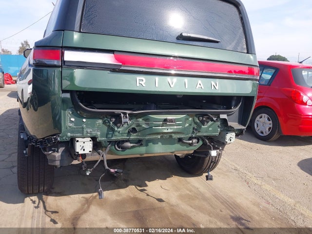 Rivian R1s Adventure 2023 7PDSGABA5PN027345 Image 6