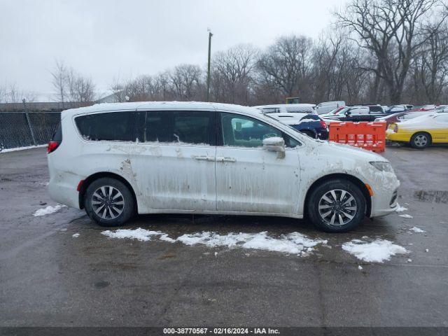 2C4RC1L7XNR118874 Chrysler Pacifica Hybrid Touring L