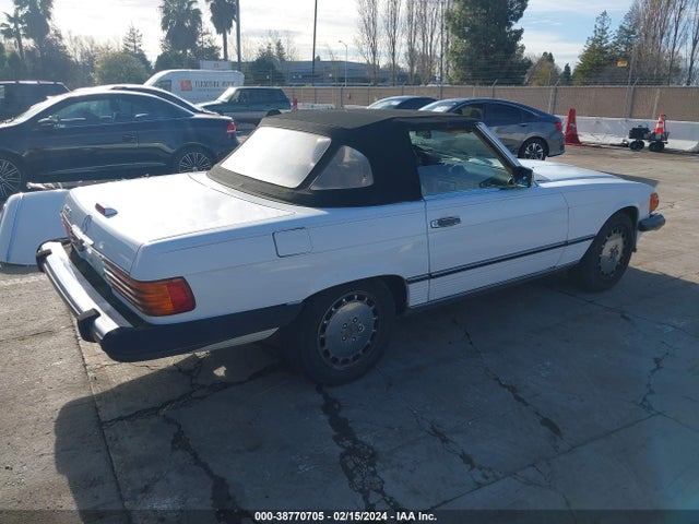 1989 MERCEDES-BENZ 560 SL VIN: WDBBA48D6KA096295