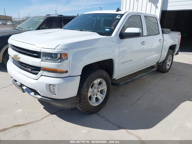 Chevrolet Silverado 1500 2lt 2018 3GCUKREC5JG426119 Image 2