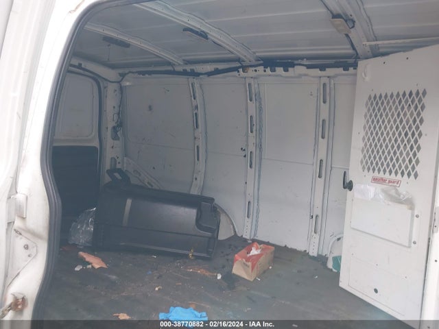 Chevrolet Express 2500 Work Van 2017 1GCWGAFF6H1204198 Image 8