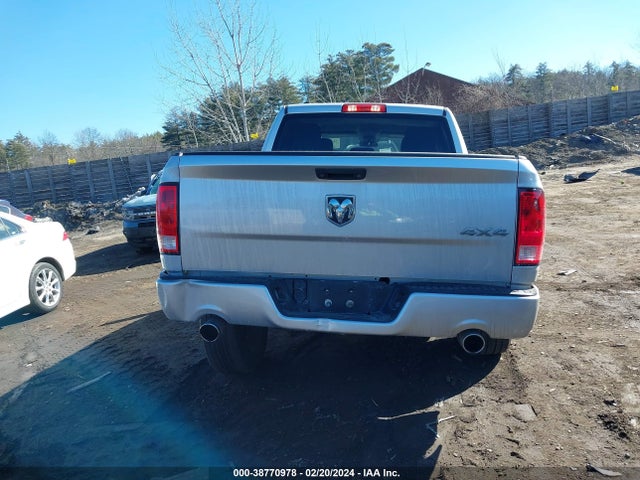 RAM 1500 Express  4x4 5'7 Box 2018 1C6RR7KT7JS142176 Image 17