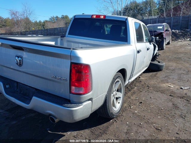 RAM 1500 Express  4x4 5'7 Box 2018 1C6RR7KT7JS142176 Image 4
