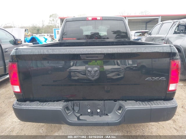 1C6RR7FT7MS566763 RAM 1500 Classic Tradesman Quad Cab 4x4 6'4 Box