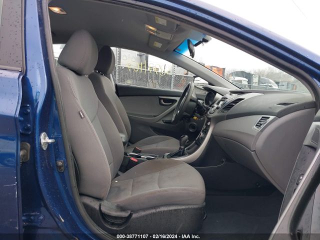 5NPDH4AE9FH573048 Hyundai ELANTRA SE