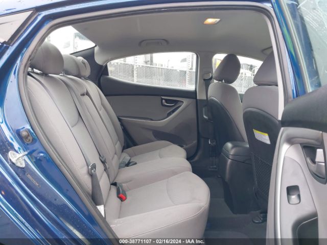 5NPDH4AE9FH573048 Hyundai ELANTRA SE