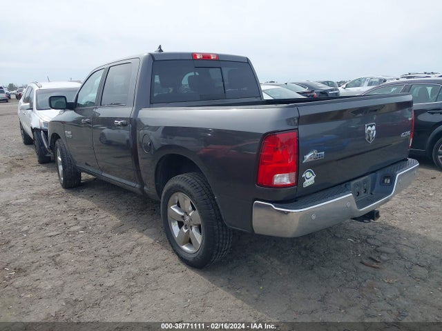 RAM 1500 Big Horn  4x4 5'7 Box 2018 1C6RR7LG2JS147528 Image 3