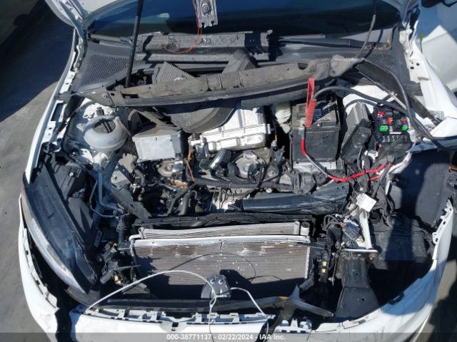 WVWKP7AU8GW916625 Volkswagen E-golf Se