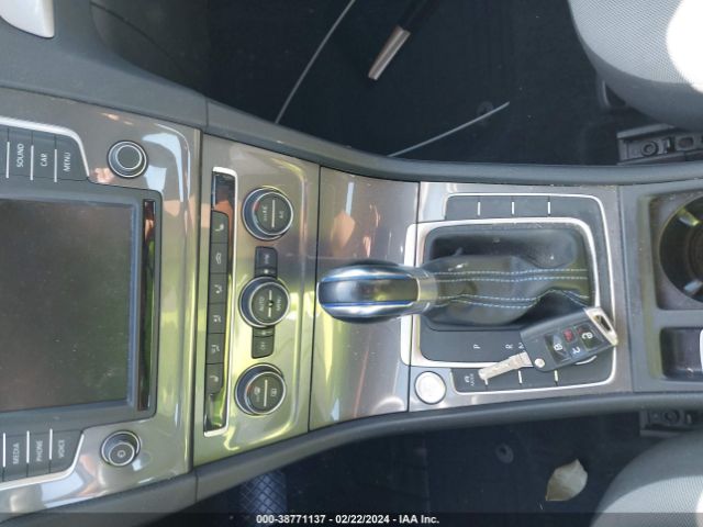 WVWKP7AU8GW916625 Volkswagen E-golf Se