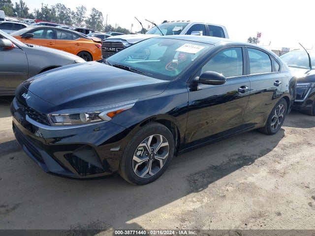 KIA Forte Lxs 2023 3KPF24AD0PE656116 Image 2