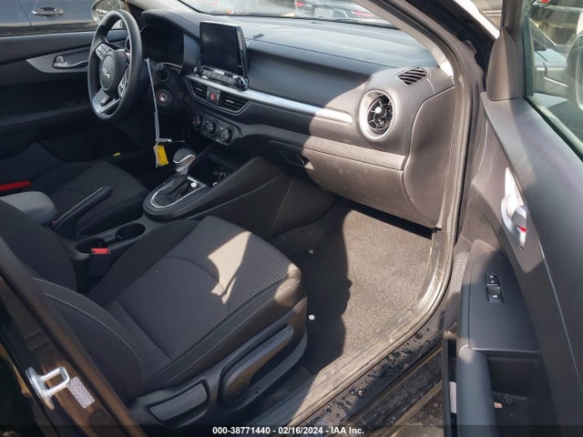 KIA Forte Lxs 2023 3KPF24AD0PE656116 Image 5