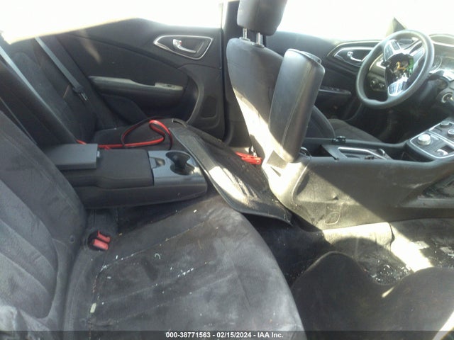 Chrysler 200 Limited 2015 1C3CCCAB5FN562823 Image 8