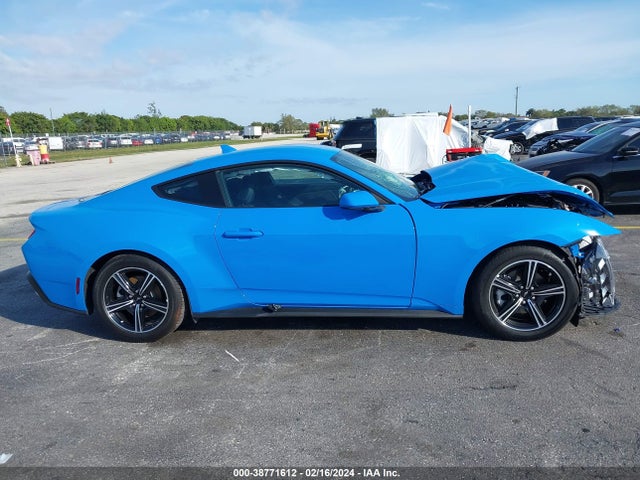 Ford Mustang Ecoboost Fastback 2024 1FA6P8TH2R5111807 Image 13