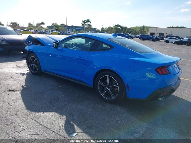 Ford Mustang Ecoboost Fastback 2024 1FA6P8TH2R5111807 Image 3